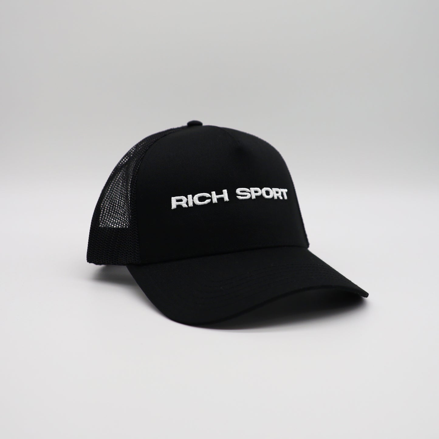 RICH SPORT TRUCKER HAT